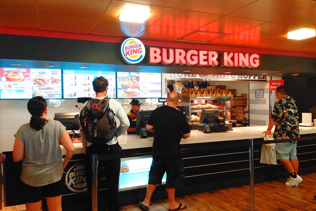Food Court(Burger King) features flame-broiled Whoppers, crisp fresh salads with hot chicken and shrimp, chicken sandwiches,  low-carb burgers, creamy shakes, French fries and more. Open daily 6 a.m.-10 p.m.   