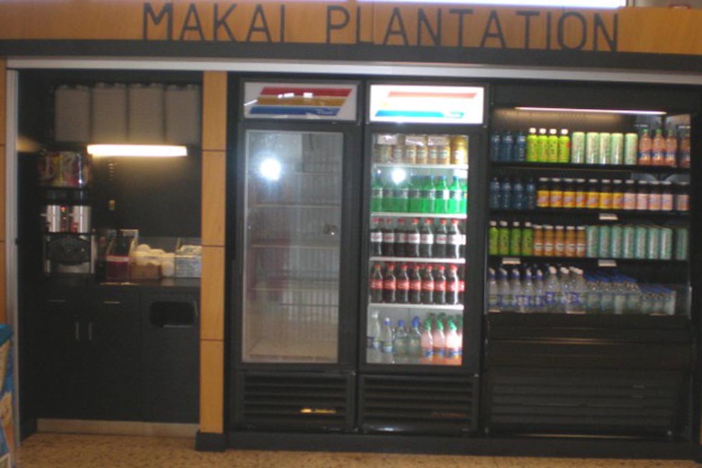 Makai Plantation Offers coffee, colds drinks, hot dogs, and snacks.  Open daily 7:30 a.m. – 4:00 p.m.